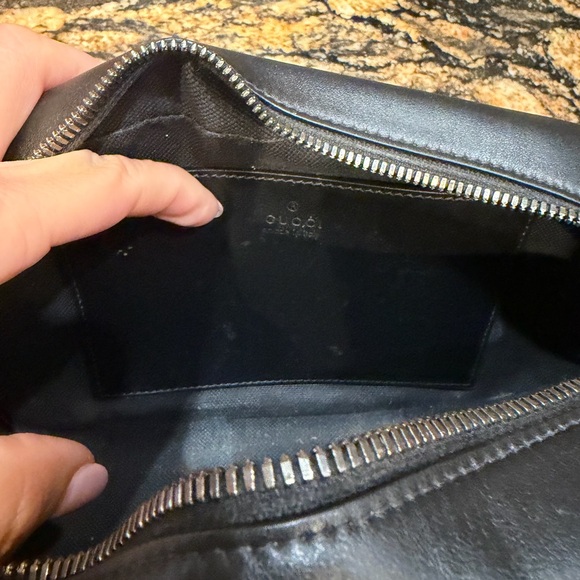 Gucci Black Quilted Leather Shoulder Bag - Picture 6 of 13